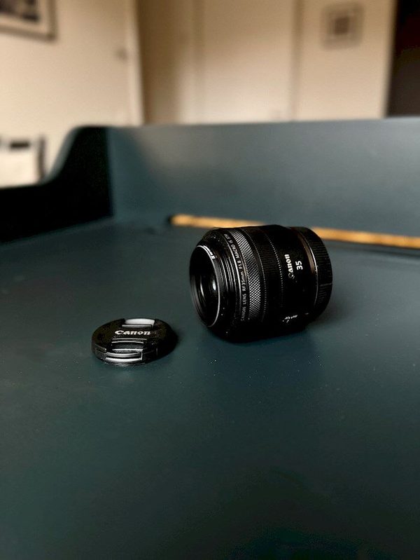CANON RF35 F1.8 MACRO IS STM